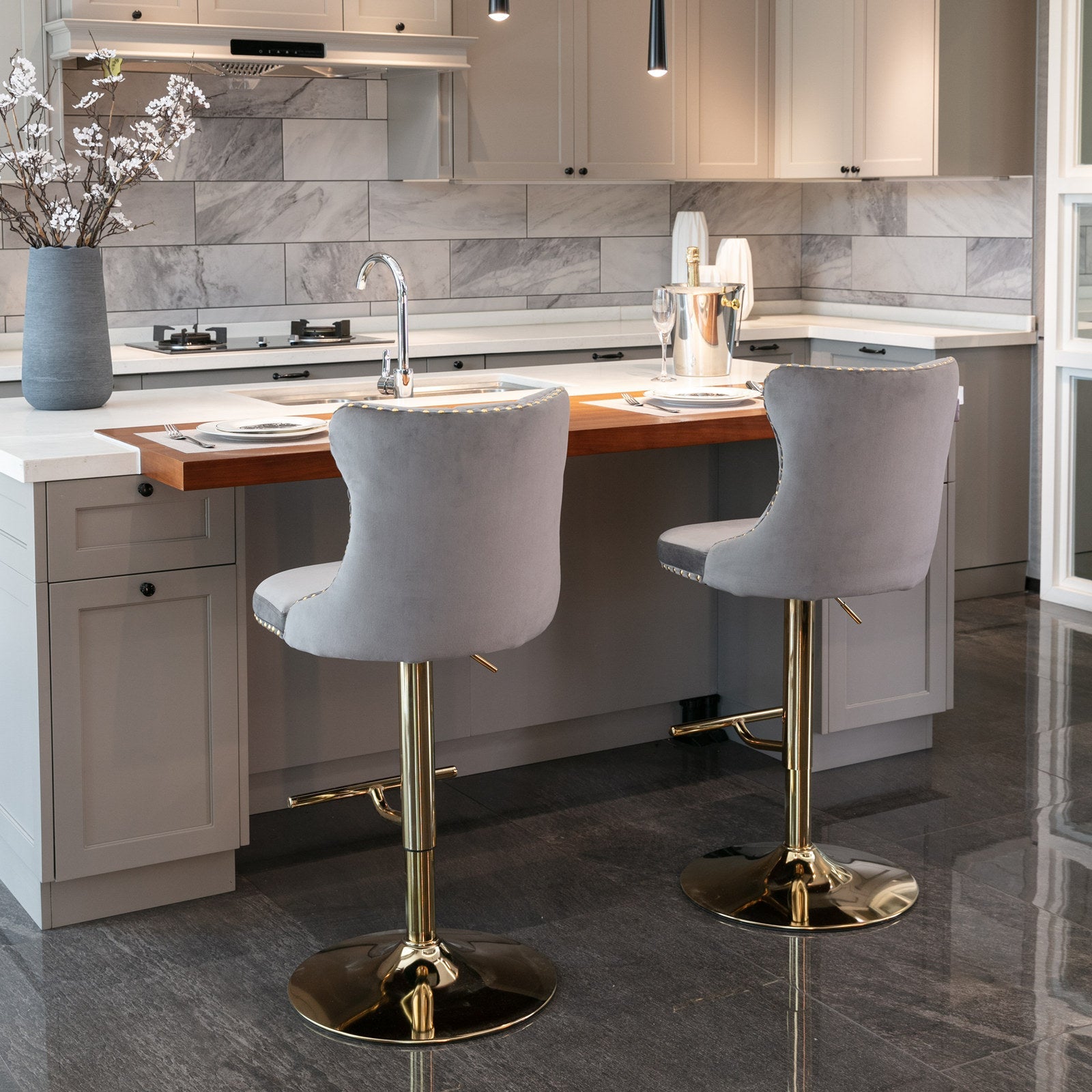 Modern Golden Swivel Velvet Barstools（Set of 2）
