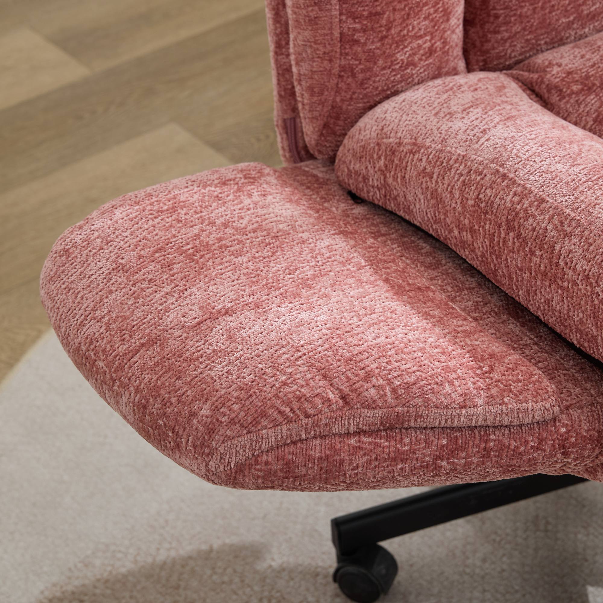 Pet Friendly Swivel Office Chair Adjustable Height Double Cushioned