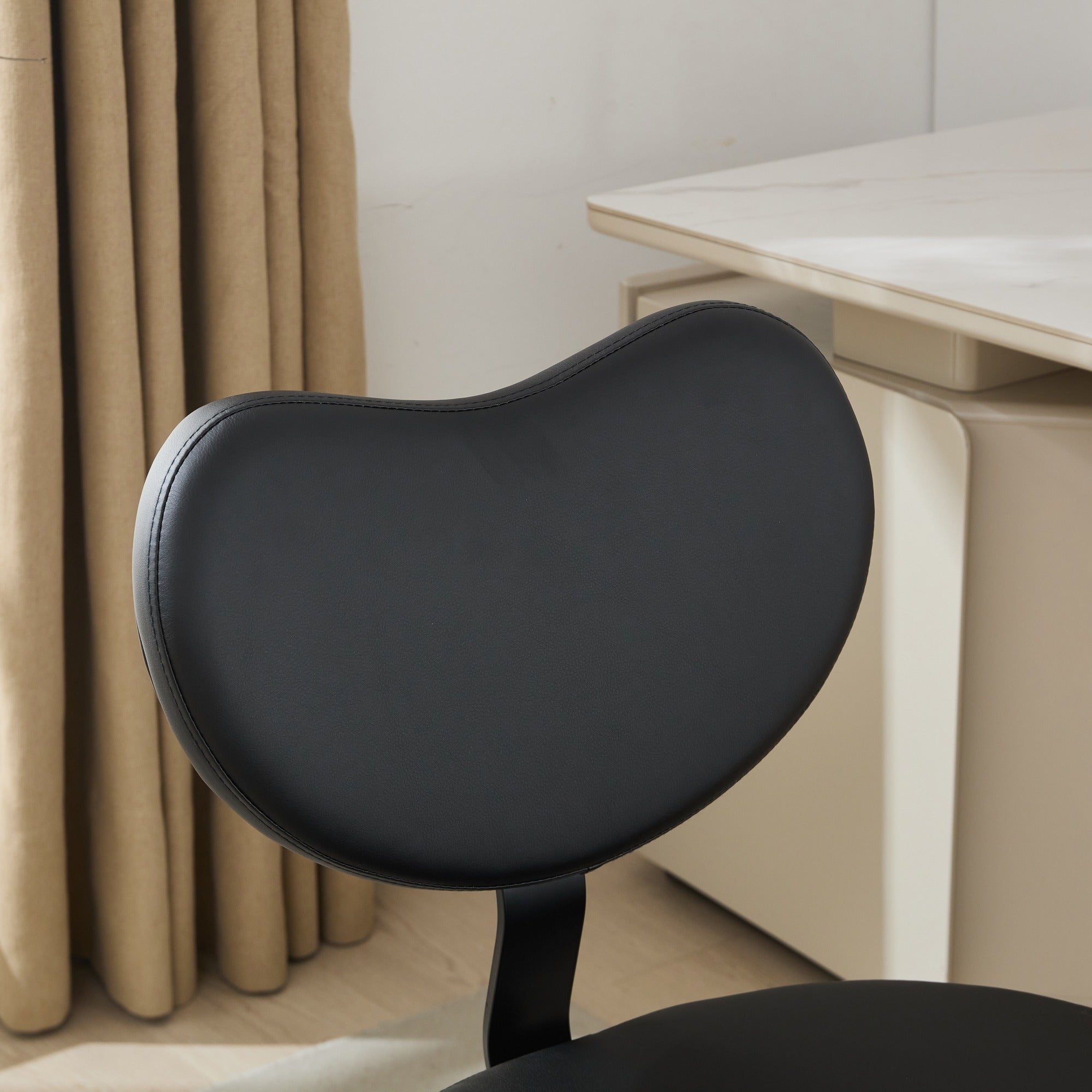 Black Flexible Design Meditation Cross Legged PU Leather Chair with Wheels