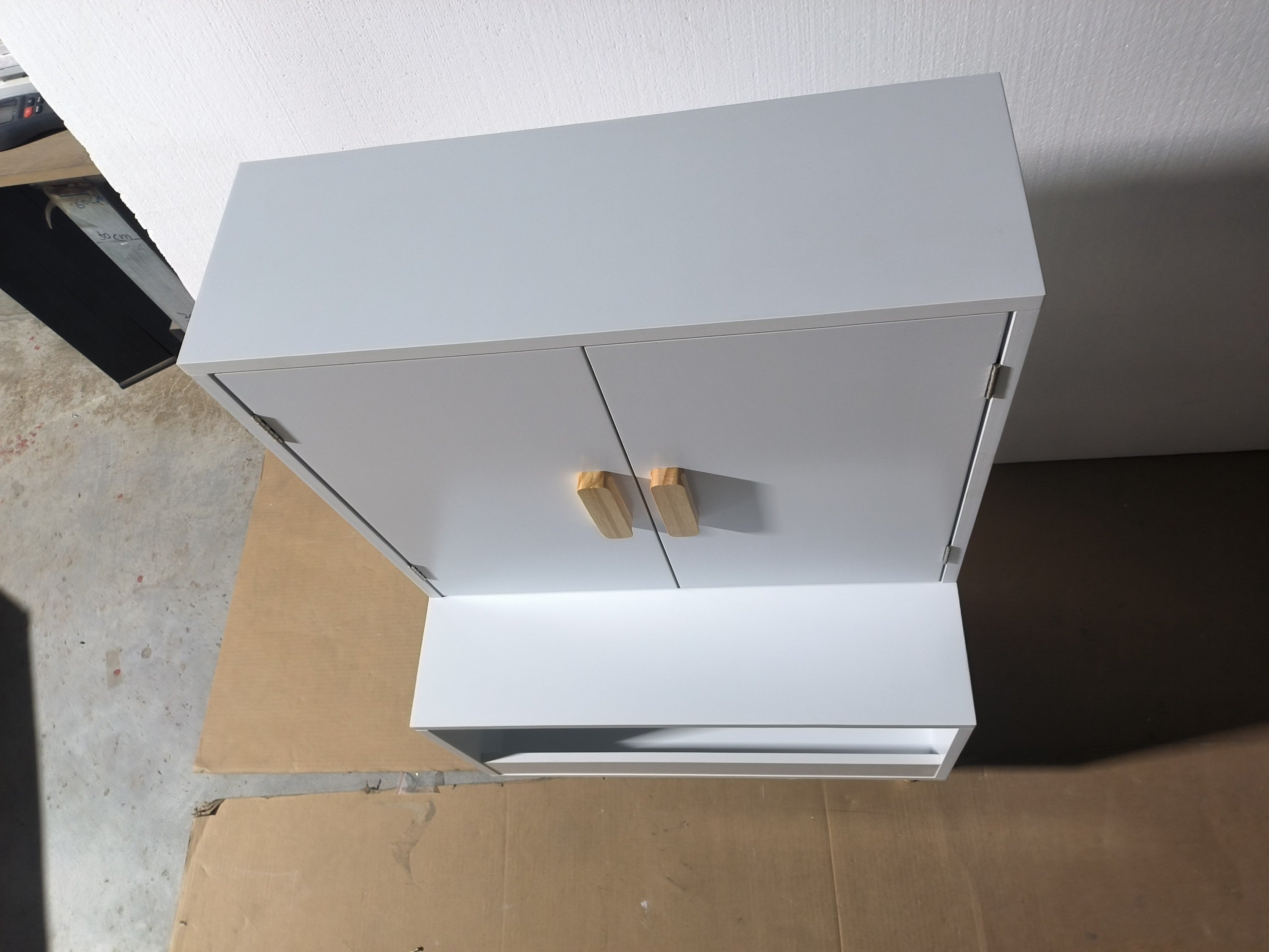 White Modern Wooden Toy Storage Cabinet with Natural Wood Legs