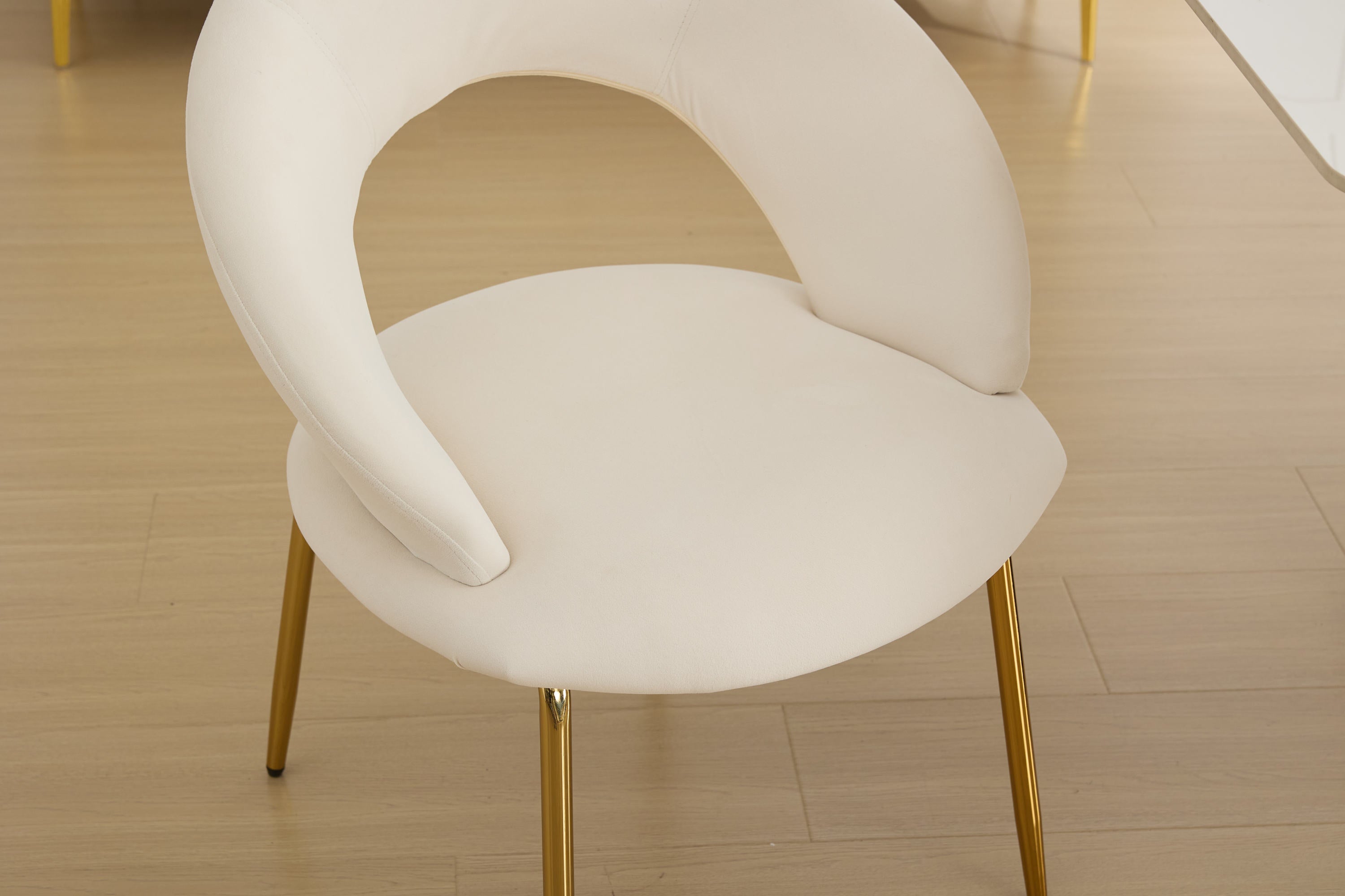 Velvet/Teddy Fabric Dining Chairs with Curved Backrest