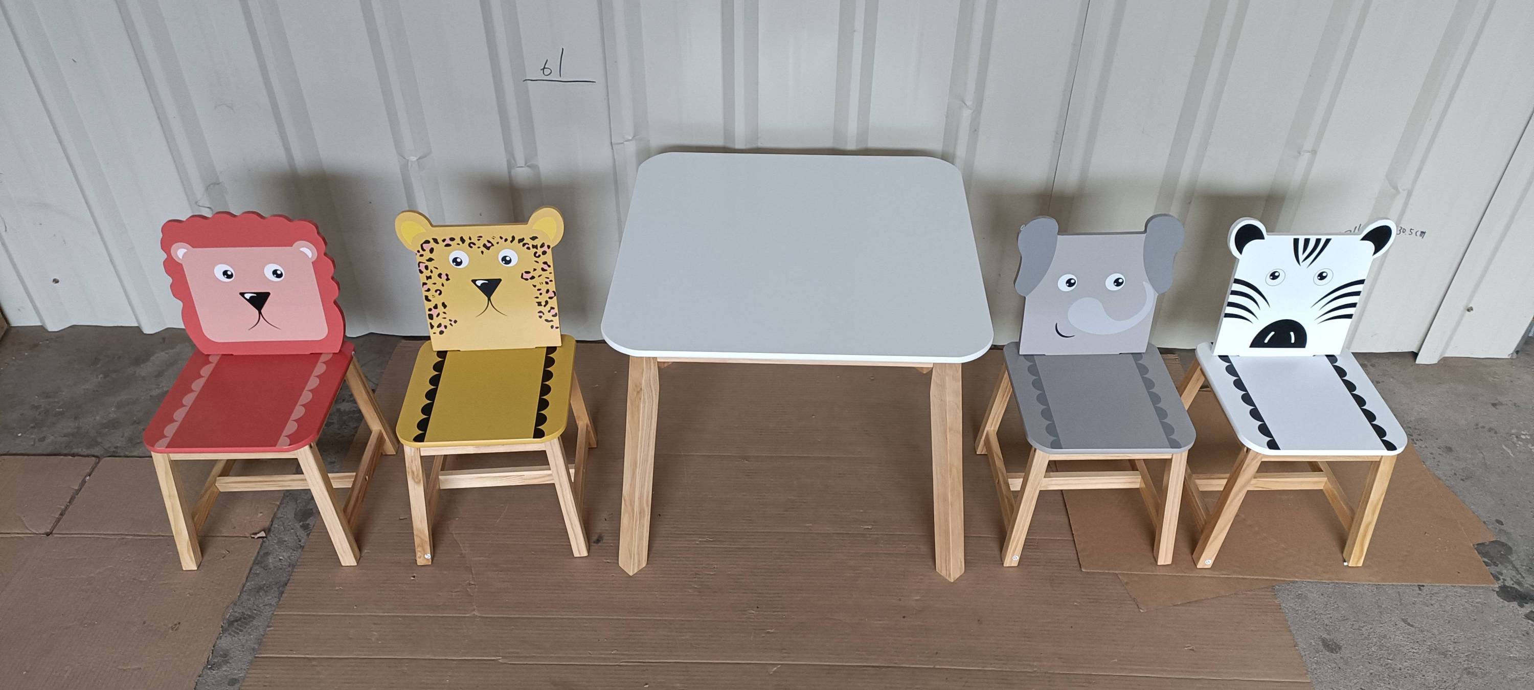 5 Piece Kiddy Table and Chair Set with 4 Chairs