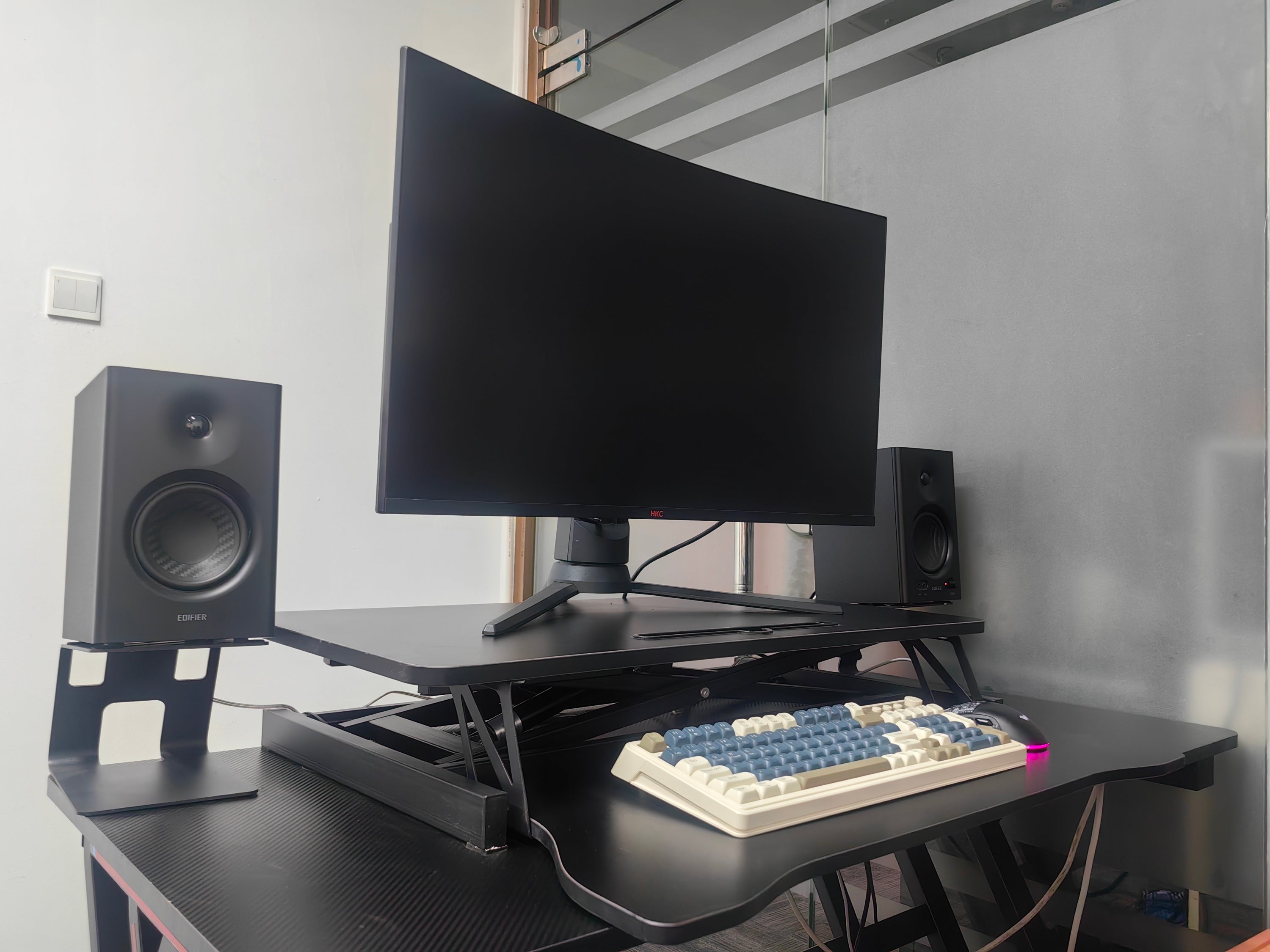 32 Inch Desk Converter Height Adjustable Sit to Stand Rise