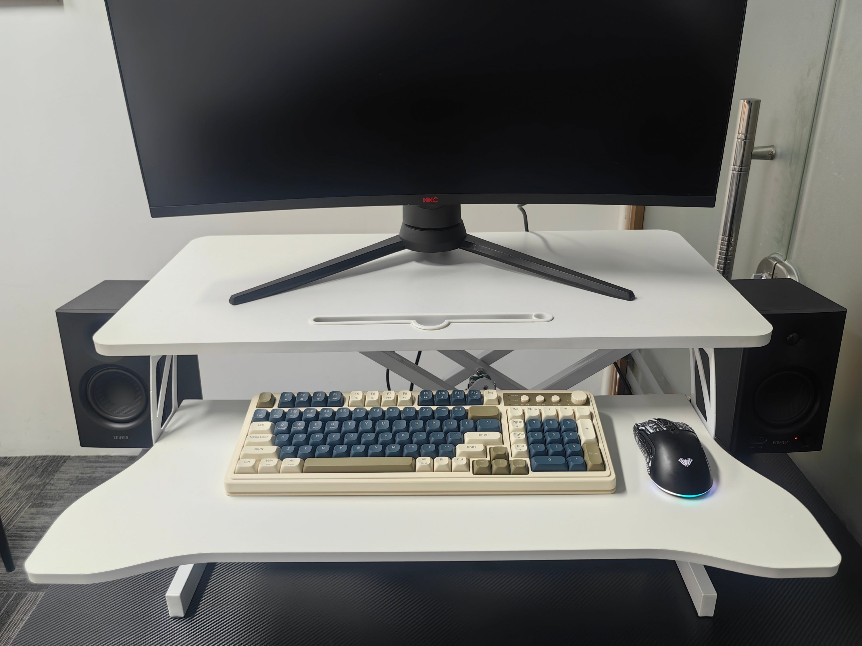 32 Inch Desk Converter Height Adjustable Sit to Stand Rise