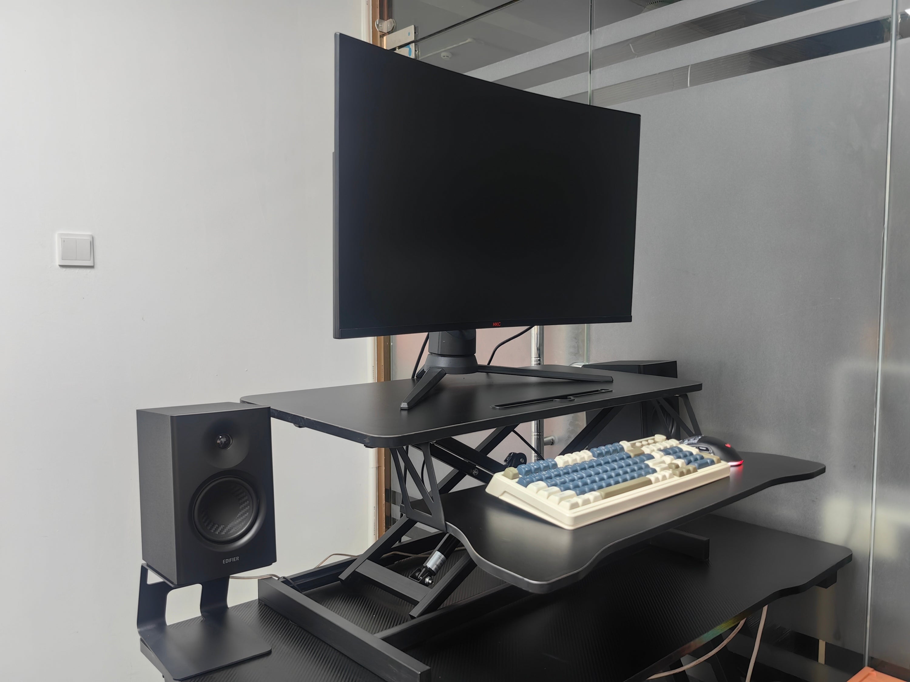 32 Inch Desk Converter Height Adjustable Sit to Stand Rise