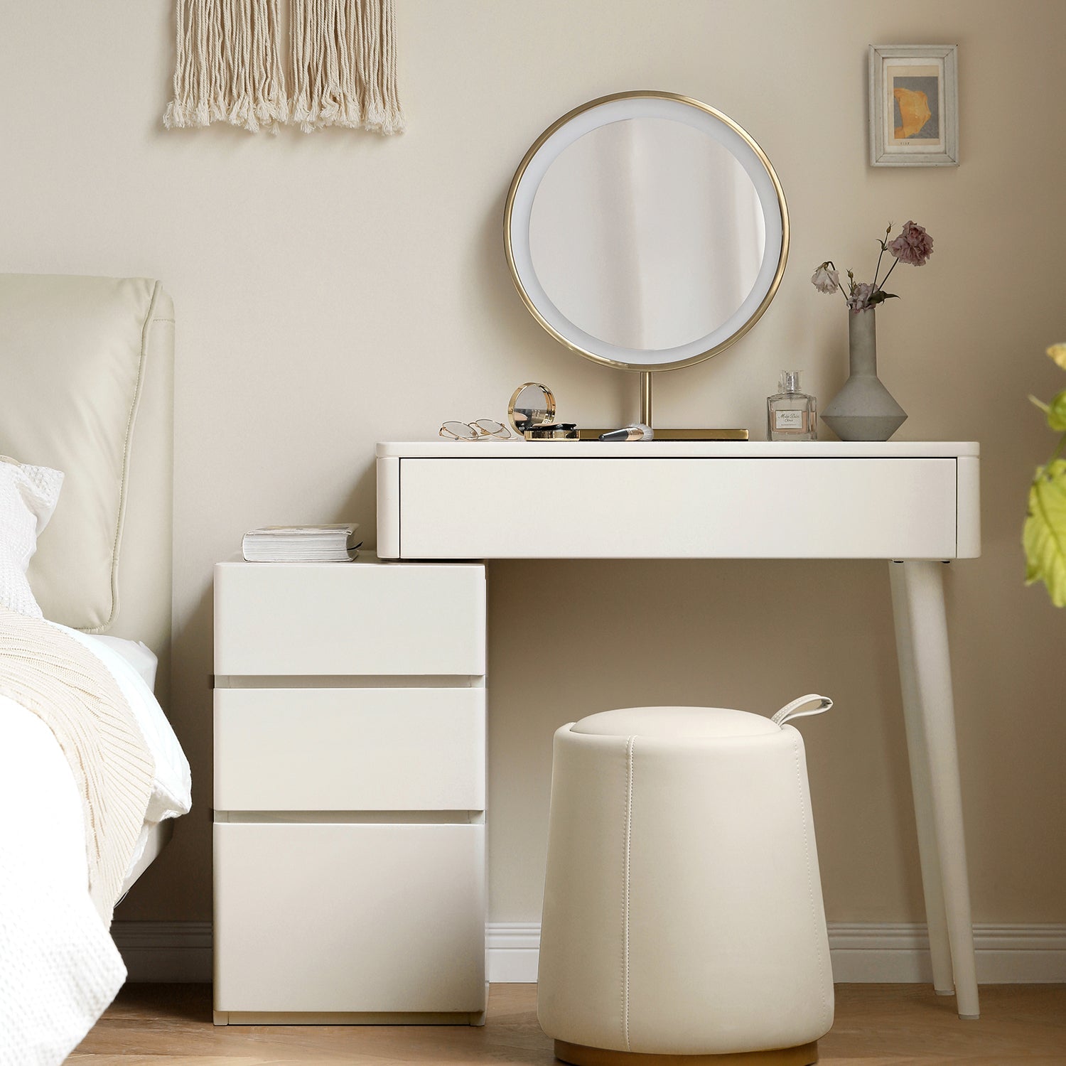 White Solid Wood Vanity Table with Stool
