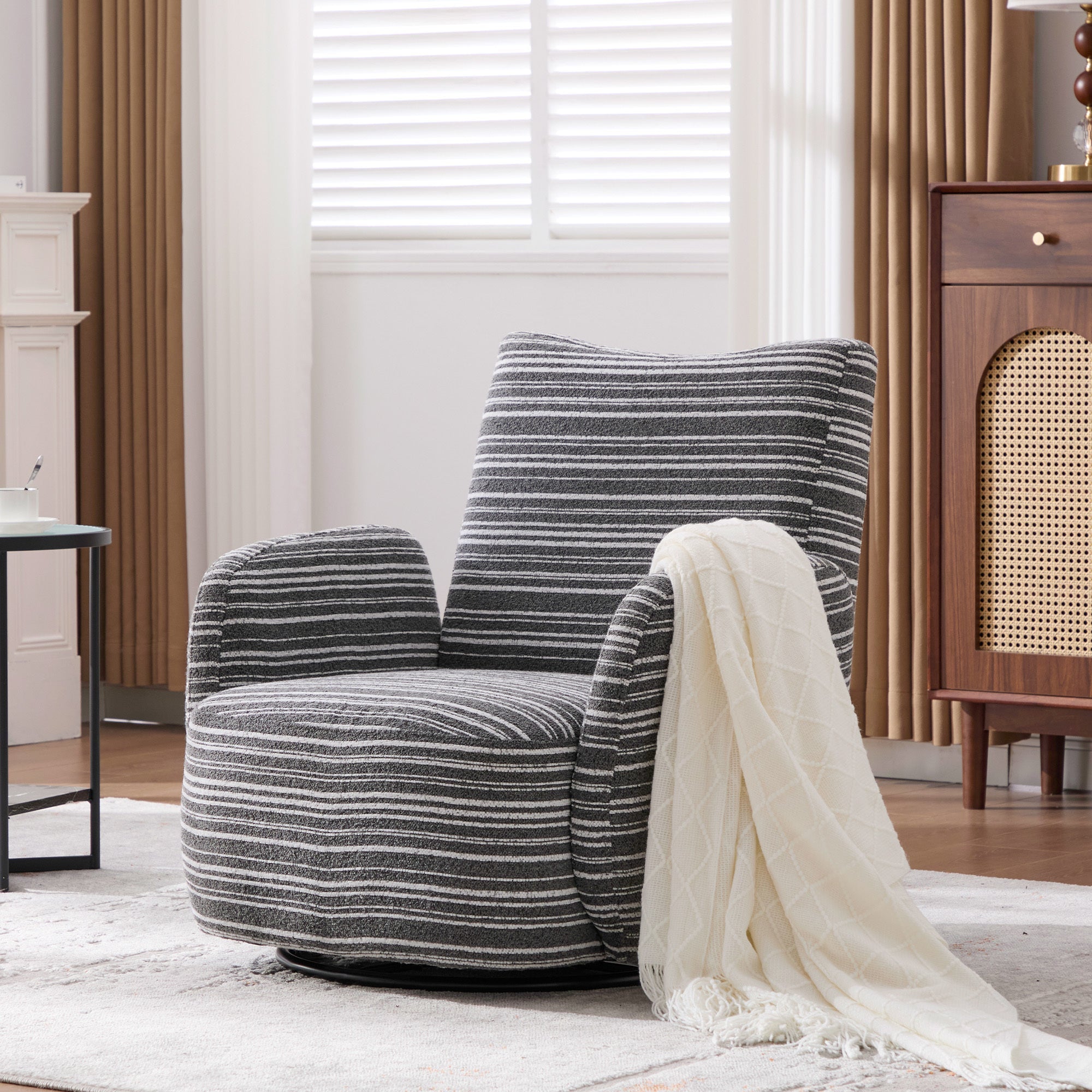 Modern Style Swivel Leisure Chair