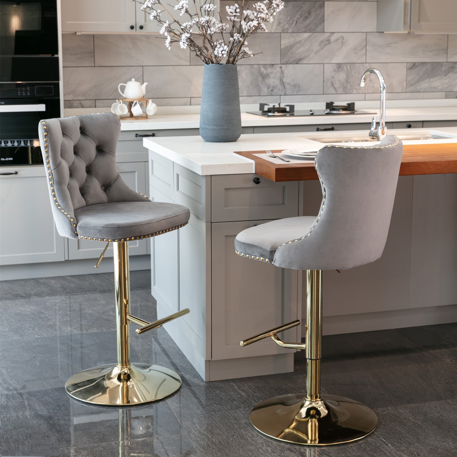 Modern Golden Swivel Velvet Barstools（Set of 2）
