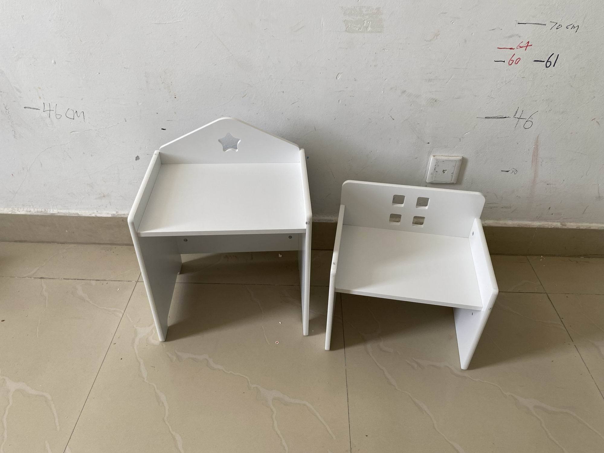 Kids Montessori Weaning Table and Chair Set