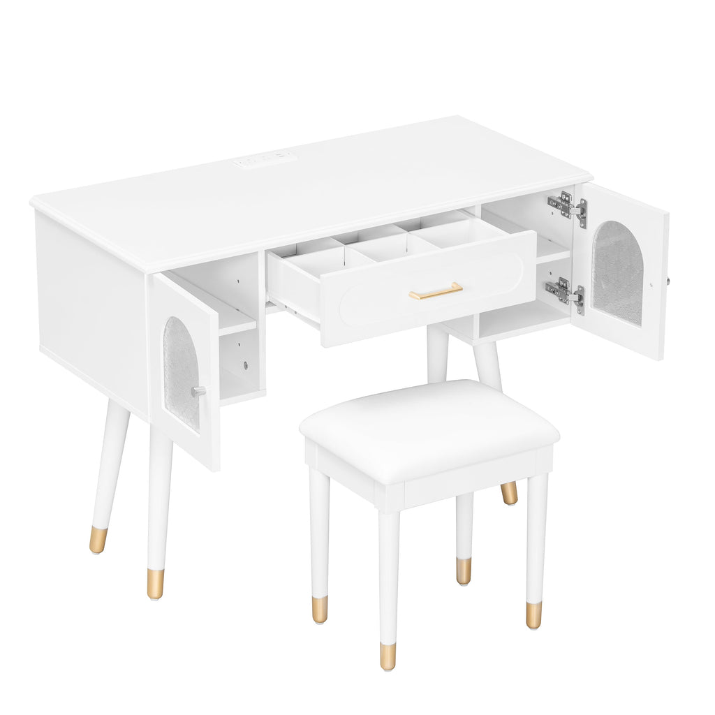 Modern Elegant Vanity with Organizer