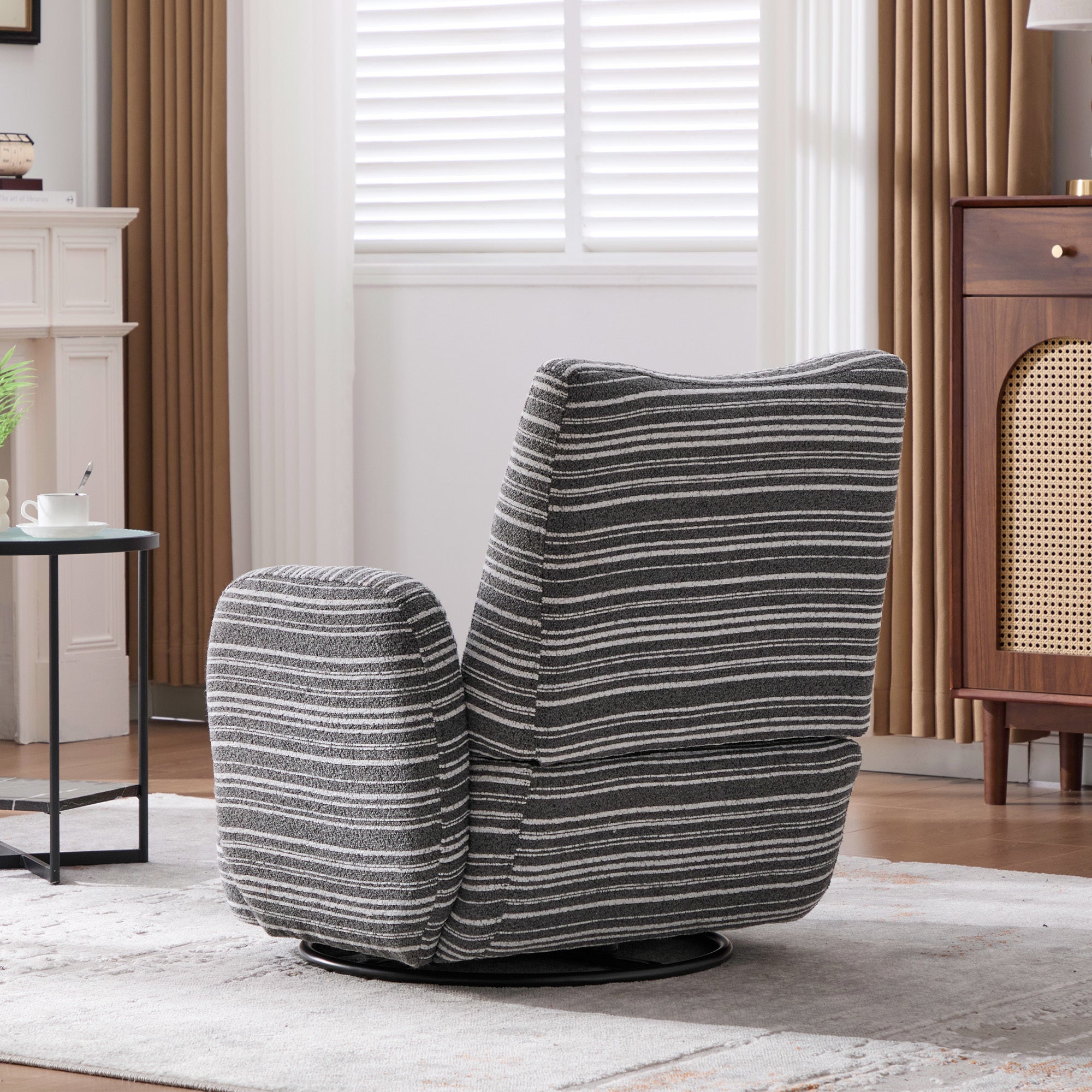 Modern Style Swivel Leisure Chair
