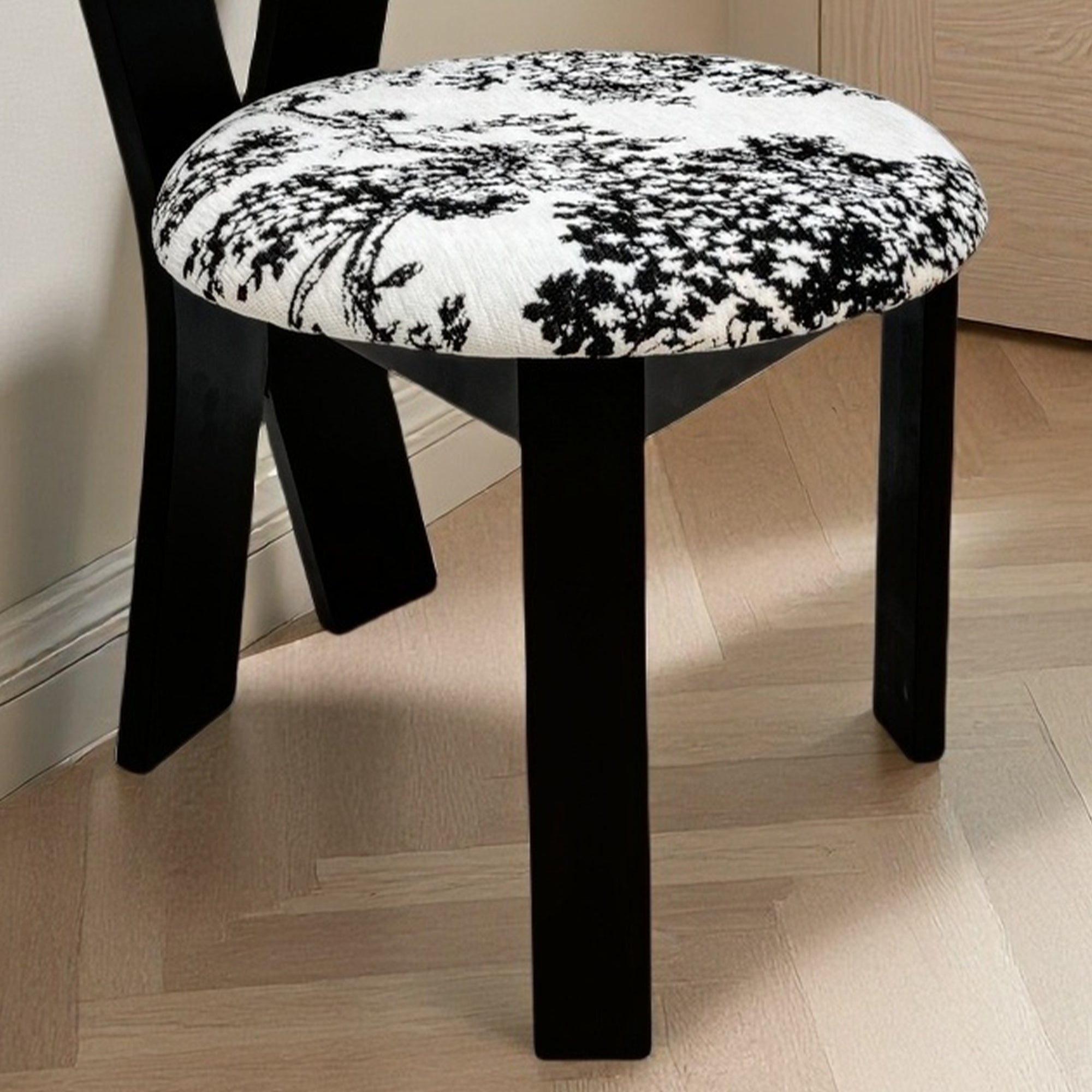 Key-Design Linen Upholstered Dining Chairs (Set of 2)