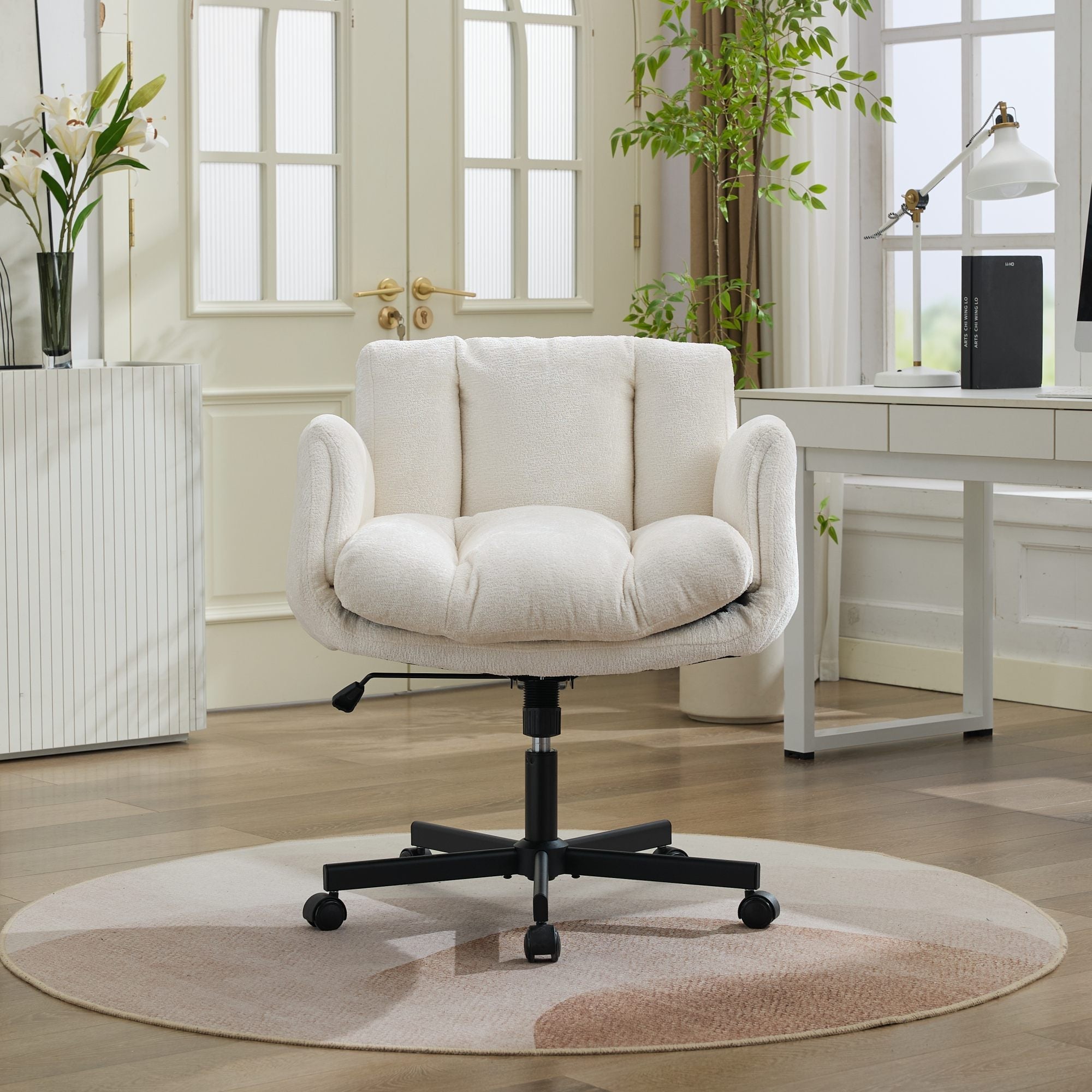 Pet Friendly Swivel Office Chair Adjustable Height Double Cushioned